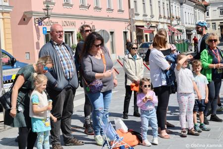 Mednarodna revija starodobnikov v Kamnik privabila ljubitelje klasičnih vozil (66)